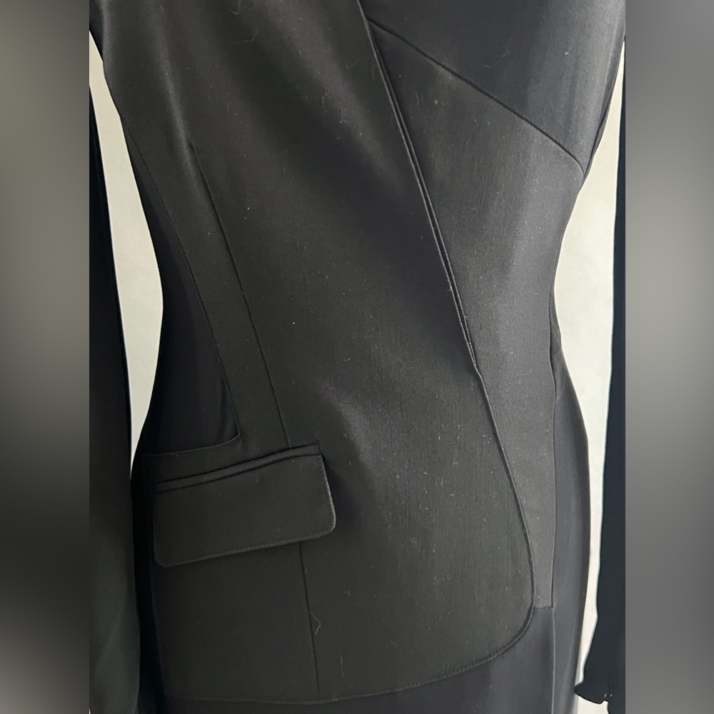 💎 🎉HOST PICK🎉 Burberry Classy, Subtle yet Sexy and Professional Black Dress - Picture 14 of 16
